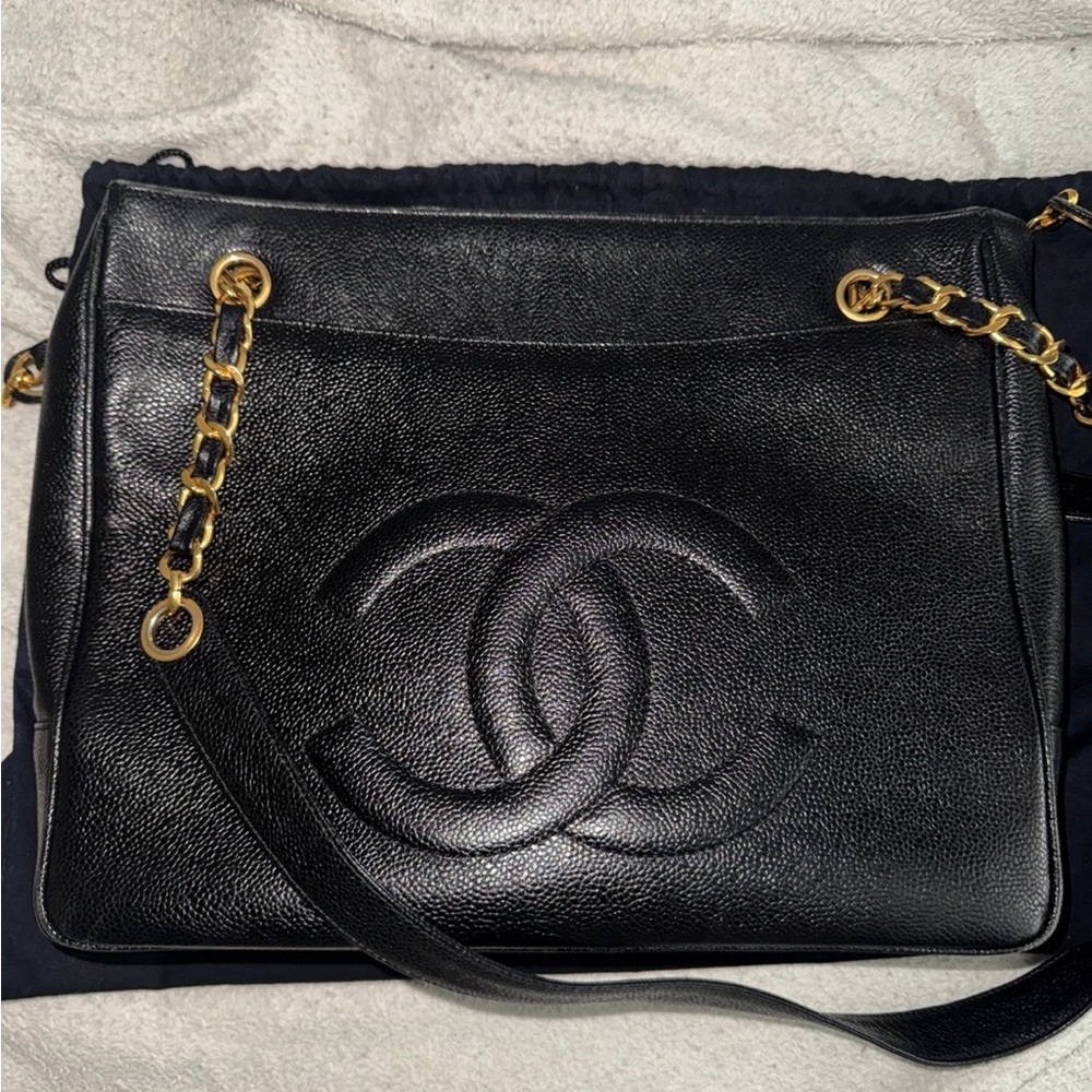 Chanel Black Leather Shoulder Bag